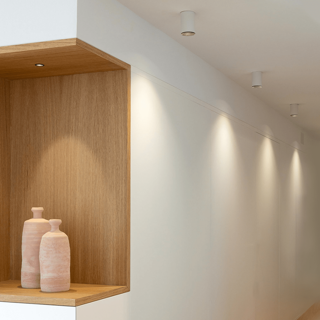 Đèn trang trí với thiết kế tối giản được ưu tiên sử dụng